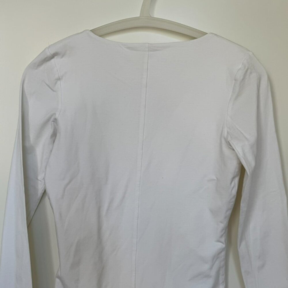 Everlane Long Sleeve V-neck Bodysuit in White - Picture 7 of 7